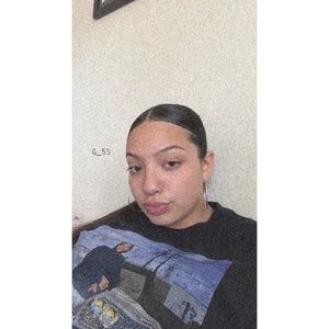 Meet your Posher, Kira